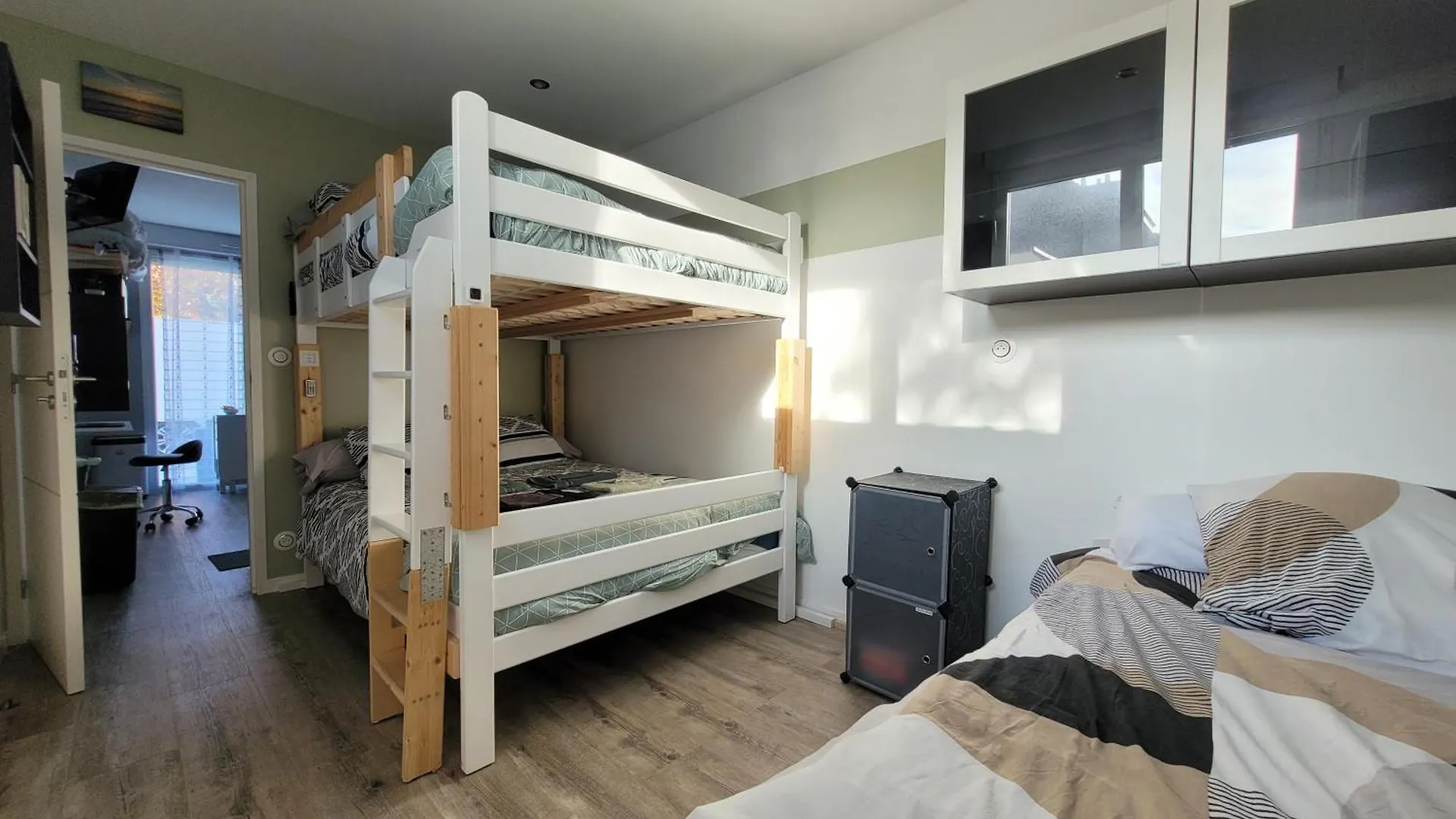 Update Location Lanester Guest house