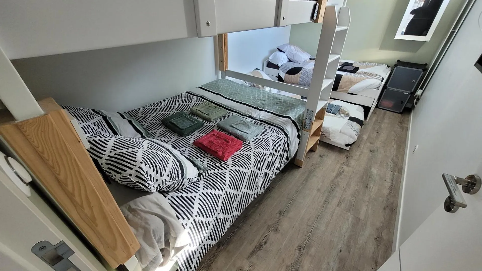 Studio 19 M² avec cuisine d'appoint et proche de tout Lanester