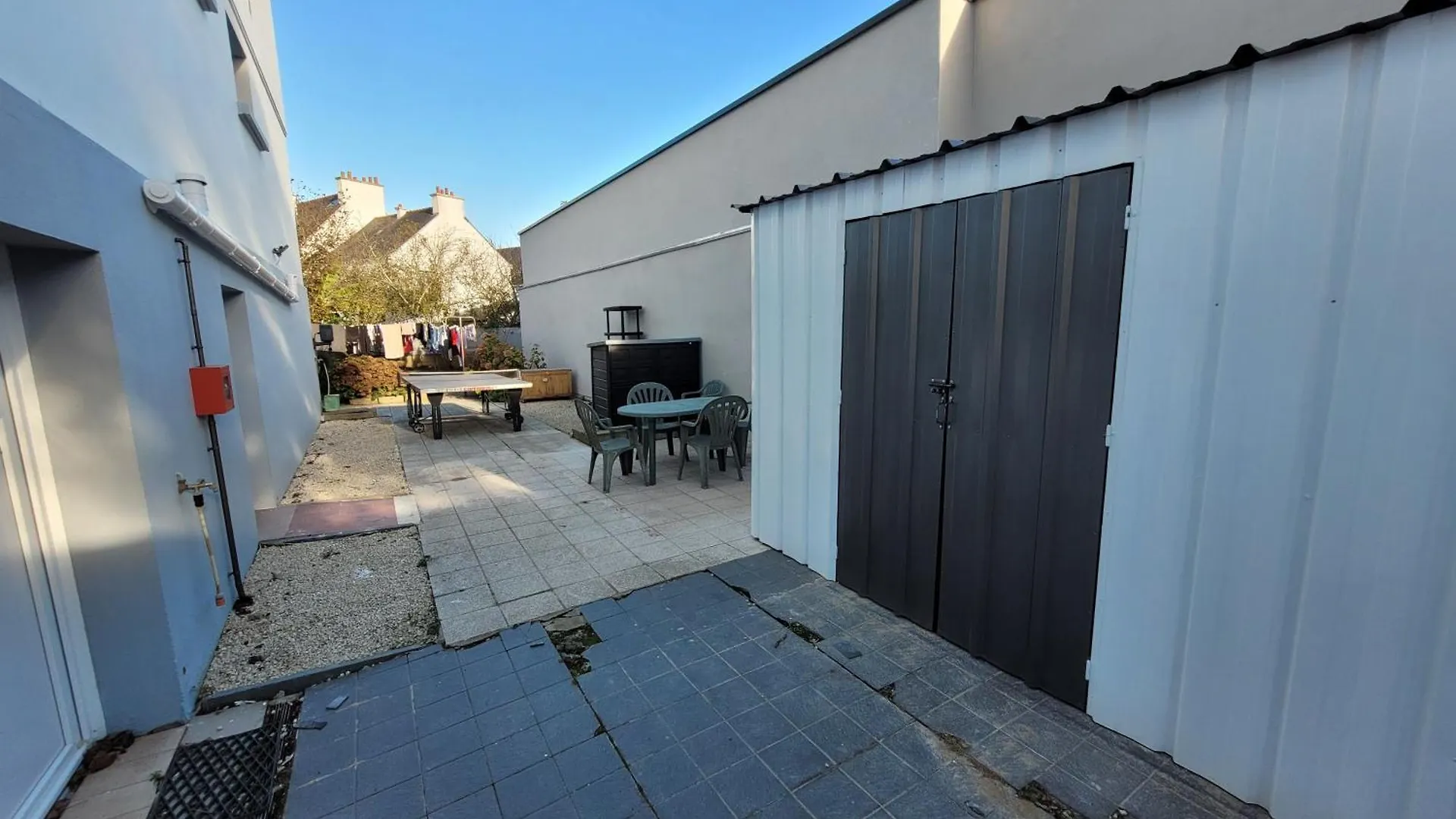Studio 19 M² avec cuisine d'appoint et proche de tout Lanester