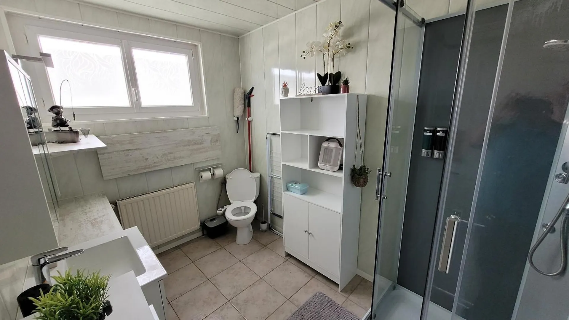 Studio 19 M² avec cuisine d'appoint et proche de tout Lanester 0*,  France