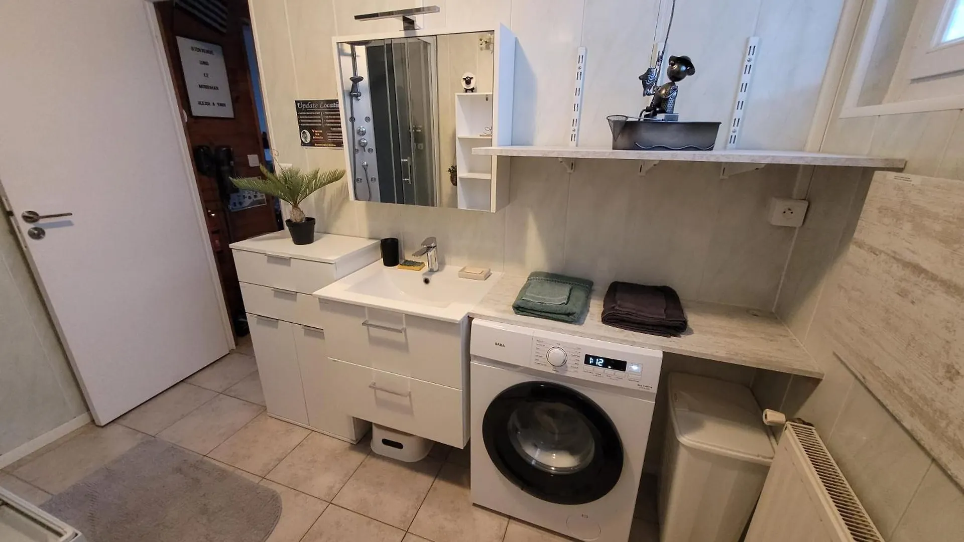 Guest house Update Location Lanester