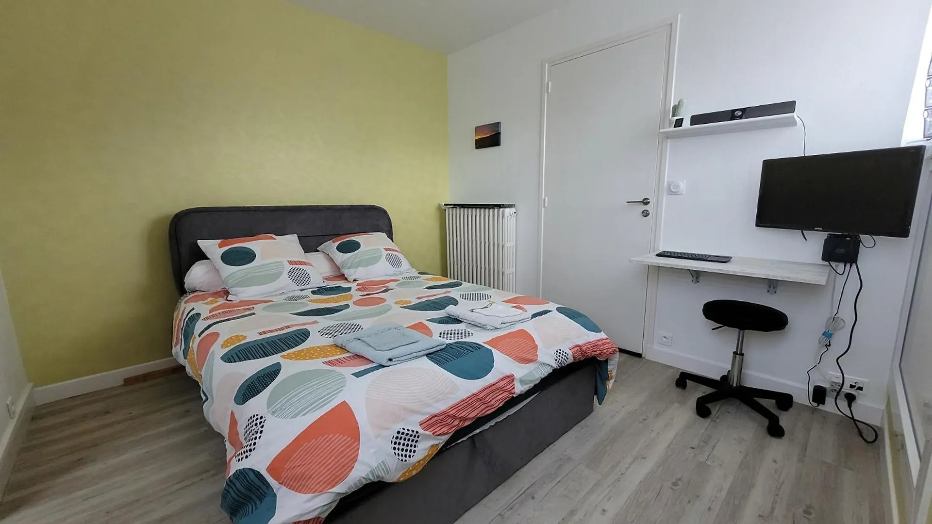 Update Location Lanester 0*,  France