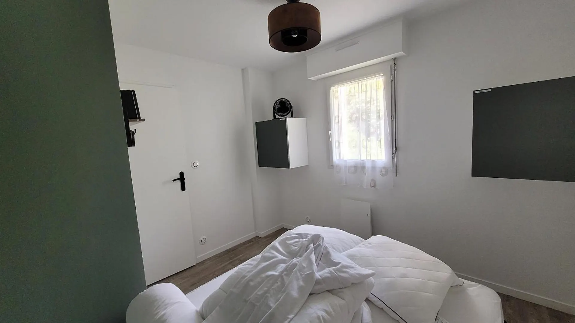 Guest house Update Location Lanester