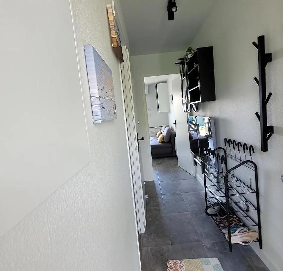 Guest house Update Location Lanester