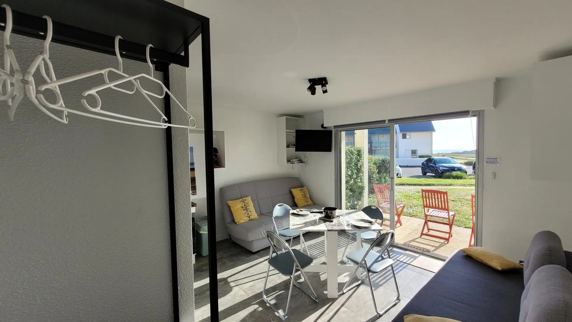 Maison d'hôtes Studio 19 M² avec cuisine d'appoint et proche de tout Lanester France